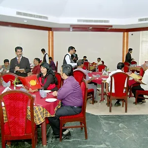 3* Hotel Kpm Tripenta