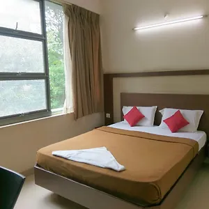 banyan-tree-comforts.mysorehotels.org/